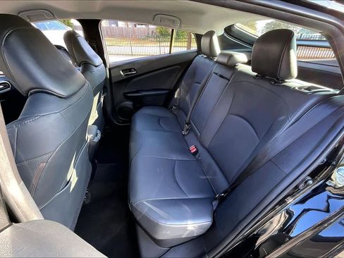 Used 2021 Toyota Prius XLE w/ Advanced Technology Package image 19