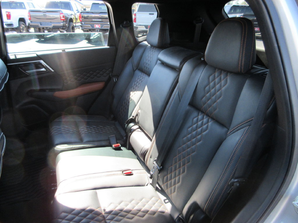 Used 2023 Mitsubishi Outlander SEL AWD/4WD image 23