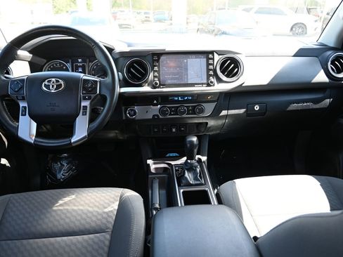 Used 2023 Toyota Tacoma SR5 RWD image 18