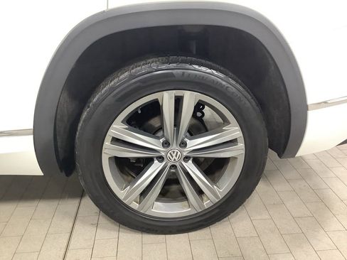 Used 2018 Volkswagen Atlas SEL w/ R-Line Package image 8