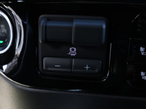 Used 2025 Chevrolet Silverado 1500 LTZ w/ LTZ Convenience Package II image 32