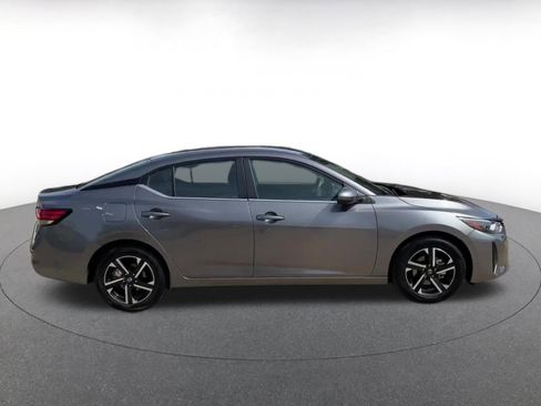 Used 2025 Nissan Sentra SV FWD image 16