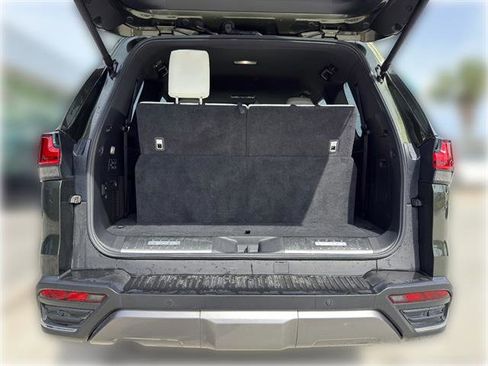 Used 2022 Lexus LX 600 4WD w/ Accessory Package (P3) image 7