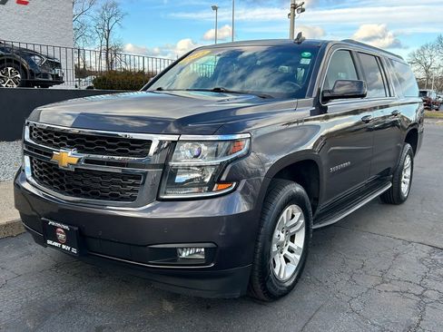 Used 2015 Chevrolet Suburban LT w/ Luxury Package image 1