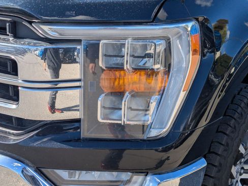 Used 2021 Ford F150 Lariat image 12