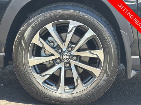 Certified 2023 Toyota Corolla Cross XLE w/ Convenience Package FWD image 28
