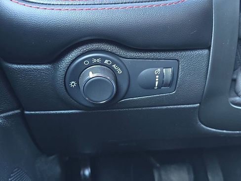Used 2025 Dodge Durango GT AWD/4WD image 27