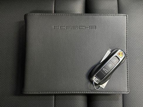 Used 2025 Porsche Cayenne image 42