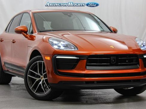 Used 2023 Porsche Macan AWD/4WD image 1