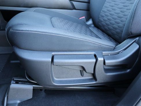 Used 2022 Nissan Pathfinder S AWD/4WD image 6