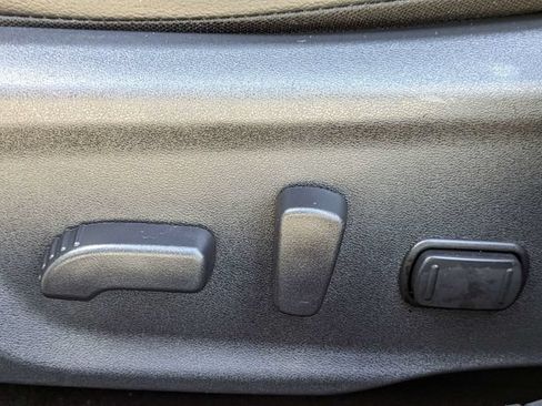 Certified 2025 Nissan Sentra SR w/ SR Premium Package FWD image 21