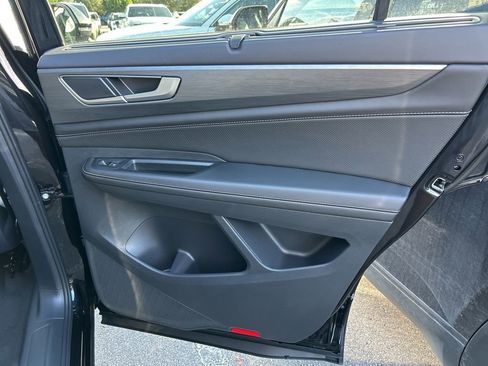 New 2026 Volkswagen Atlas Cross Sport SE image 40