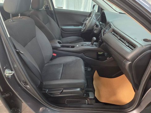 Used 2020 Honda HR-V LX image 15