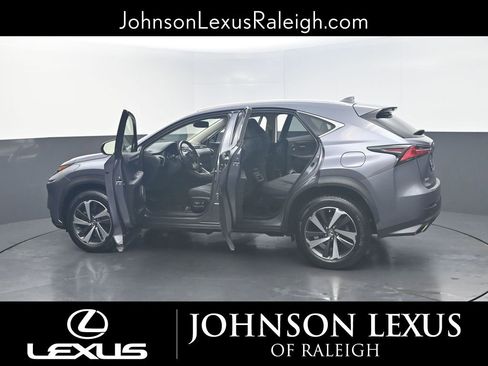 Used 2018 Lexus NX 300 FWD image 28