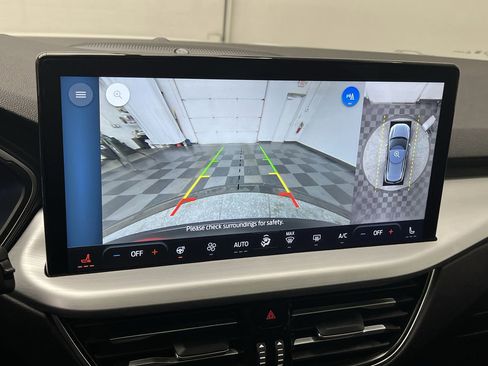 Certified 2024 Ford Escape Platinum w/ Premium Technology Package image 6