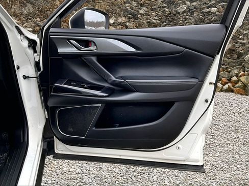 Used 2019 MAZDA CX-9 Touring w/ Touring Premium Package image 17