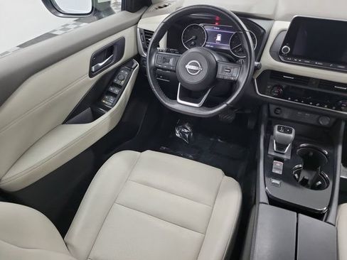 Certified 2024 Nissan Rogue SV w/ SV Premium Package FWD image 15