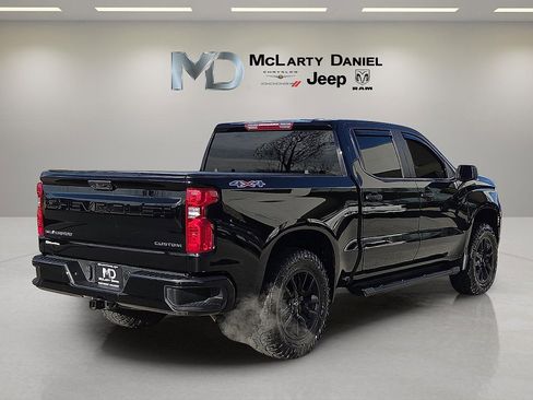 Used 2022 Chevrolet Silverado 1500 Custom image 5