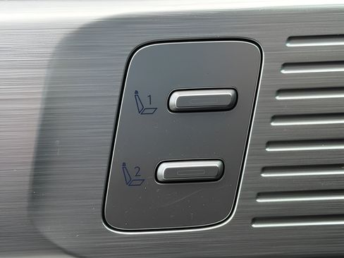 Used 2024 Hyundai Santa Fe Limited AWD/4WD image 19