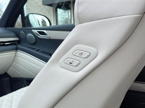 Used 2025 Genesis GV80 3.5T Prestige image 26