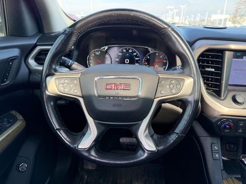 Used 2019 GMC Acadia Denali image 13
