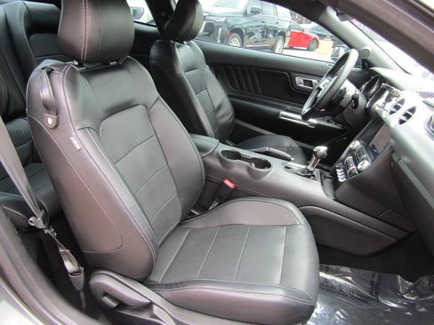 Used 2019 Ford Mustang GT Premium w/ Black Accent Package RWD image 11