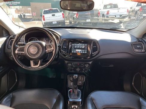 Used 2020 Jeep Compass Latitude image 34