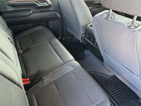 Used 2024 Chevrolet Silverado 2500 LT w/ Convenience Package image 22