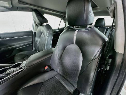 Certified 2019 Toyota Camry XSE FWD image 19