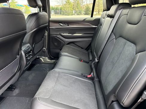 New 2026 Jeep Grand Cherokee L 4WD image 22