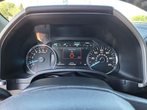 Used 2019 Ford F150 Lariat w/ Equipment Group 502A Luxury AWD/4WD image 27