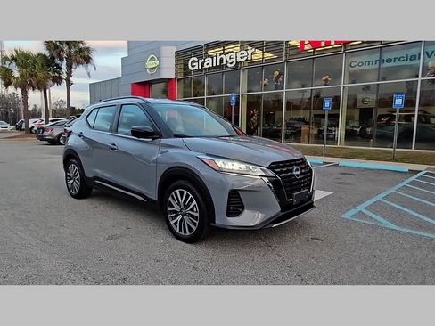 Used 2024 Nissan Kicks SR image 17