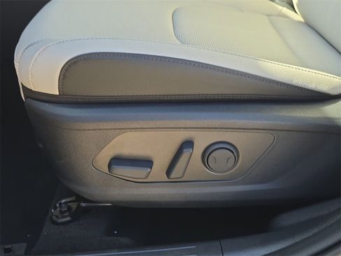 New 2026 Kia Sportage EX image 21