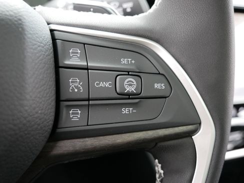 New 2026 Jeep Grand Cherokee L Limited image 19