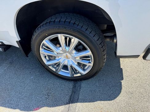 Certified 2023 Chevrolet Silverado 1500 High Country w/ High Country Premium Package image 12