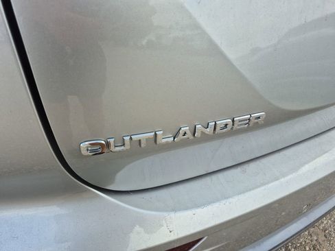 New 2026 Mitsubishi Outlander SE FWD image 68