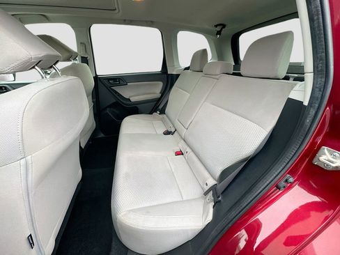 Used 2017 Subaru Forester 2.5i Premium image 32