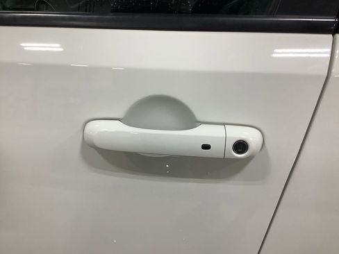 Used 2020 Jeep Renegade Limited image 28