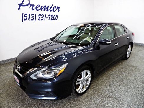 Used 2016 Nissan Altima 3.5 SL FWD image 1