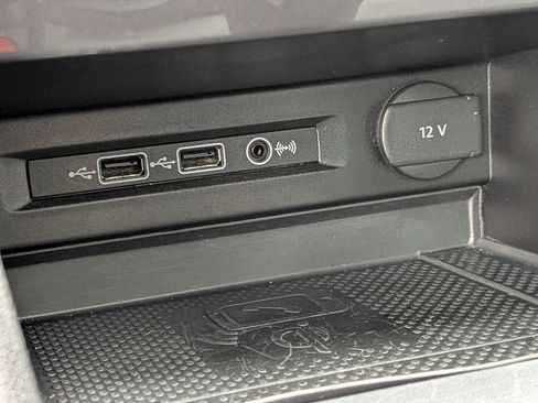 Used 2020 Volkswagen Tiguan SE w/ Panoramic Sunroof Package image 22