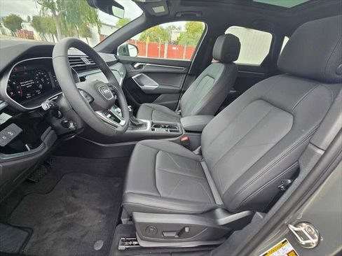 Certified 2025 Audi Q3 2.0T Premium Plus w/ Premium Plus Package image 23