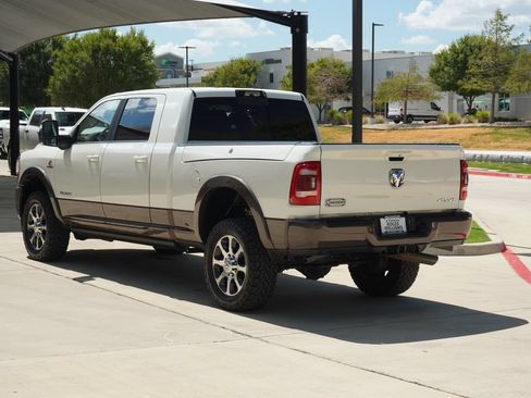 Used 2024 RAM 2500 Limited w/ Towing Technology Group AWD/4WD image 3