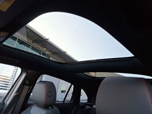 New 2025 Mercedes-Benz GLA 250 4MATIC image 14