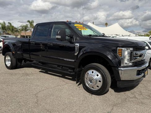 Used 2019 Ford F450 XLT image 3