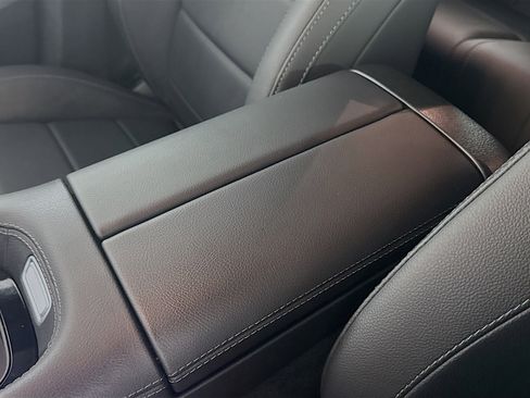 Used 2025 Mercedes-Benz GLE 450e 4MATIC image 18