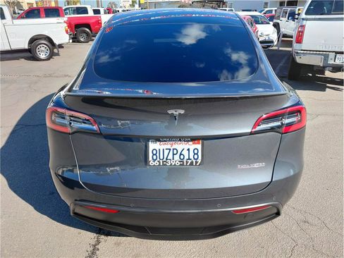 Used 2021 Tesla Model Y Performance image 10