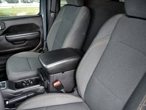 Used 2024 Jeep Wrangler Sport S image 12