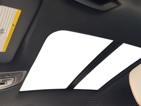 Used 2024 Audi Q8 e-tron Prestige w/ Prestige Package image 18