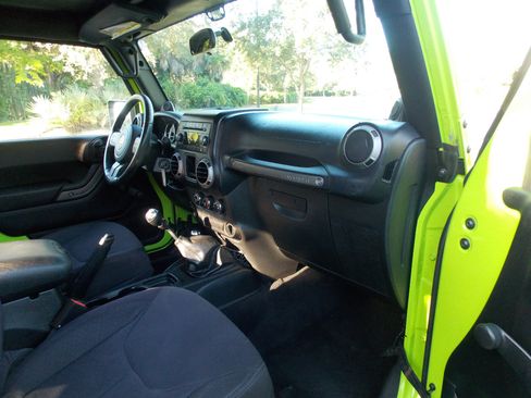 Used 2013 Jeep Wrangler Sport image 4