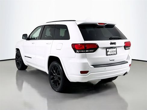 Used 2022 Jeep Grand Cherokee Laredo X image 8